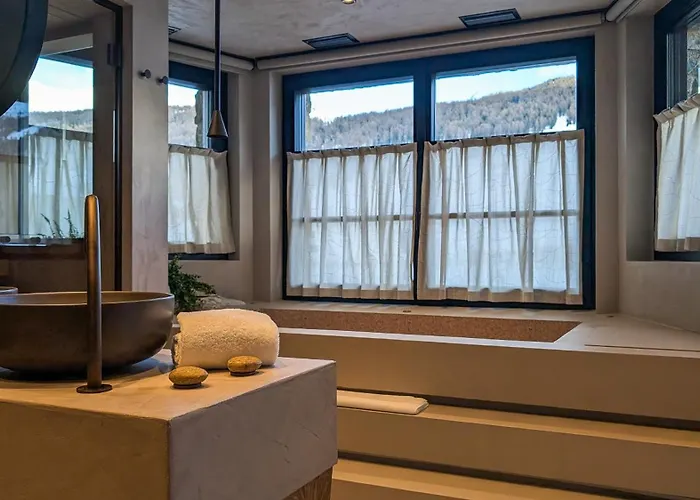 Mohe Boutique Hotel